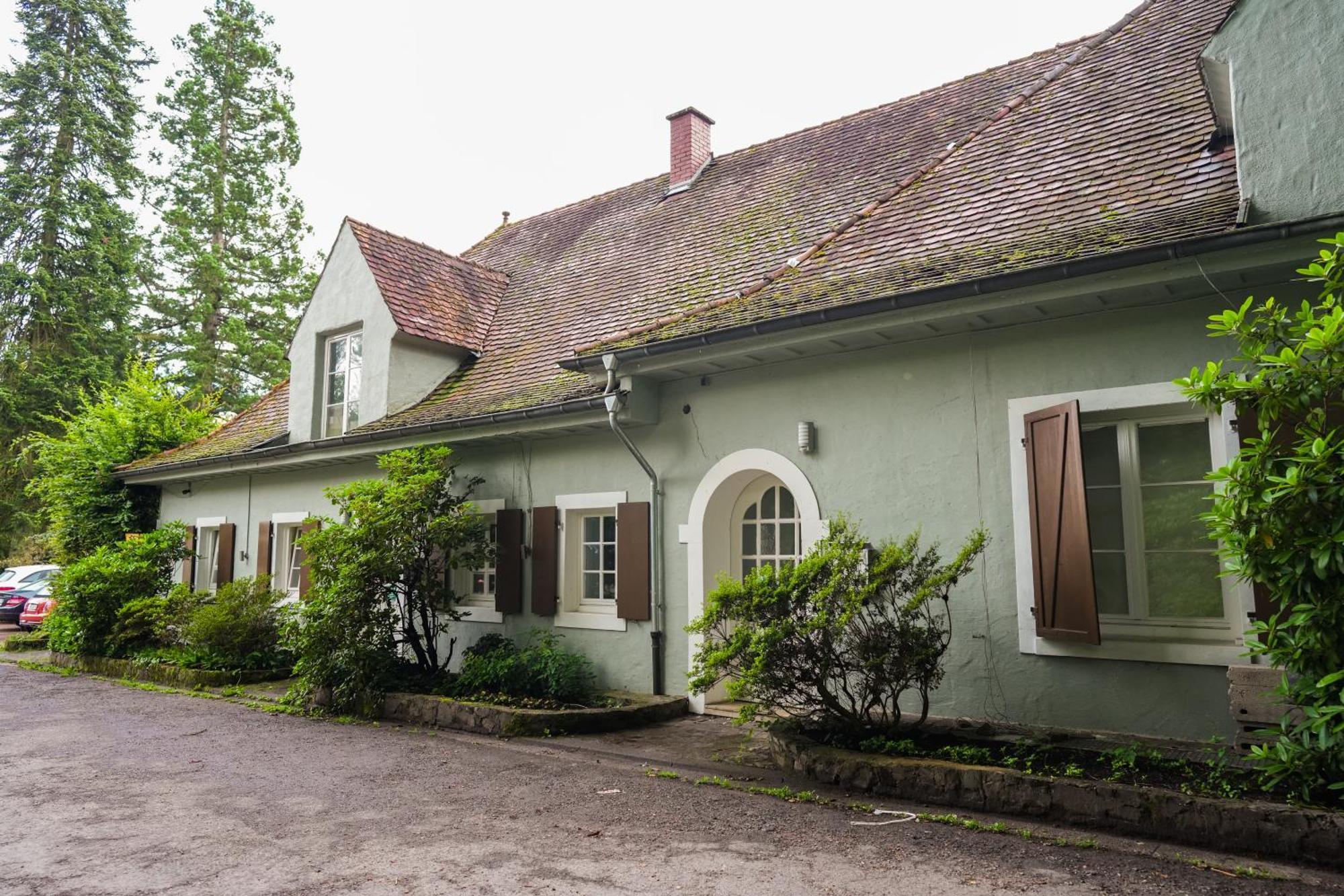 Hotel Und Restaurant Halbinsel Blieskastel Buitenkant foto